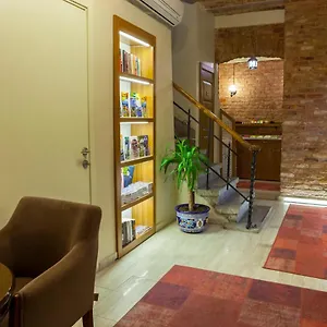 istwest-hotel.istanbul-turkeyhotels.com/