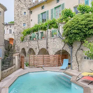  Couette-café La Tour Des Remparts France