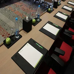 Holiday Inn Jeddah Gateway By Ihg 4*,