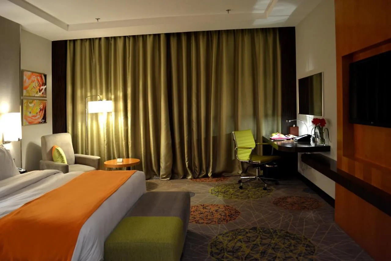 Holiday Inn Jeddah Gateway By Ihg 4*,